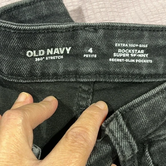 Old Navy black extra high rise rockstar skinny jeans size 4 petite - Picture 4 of 4